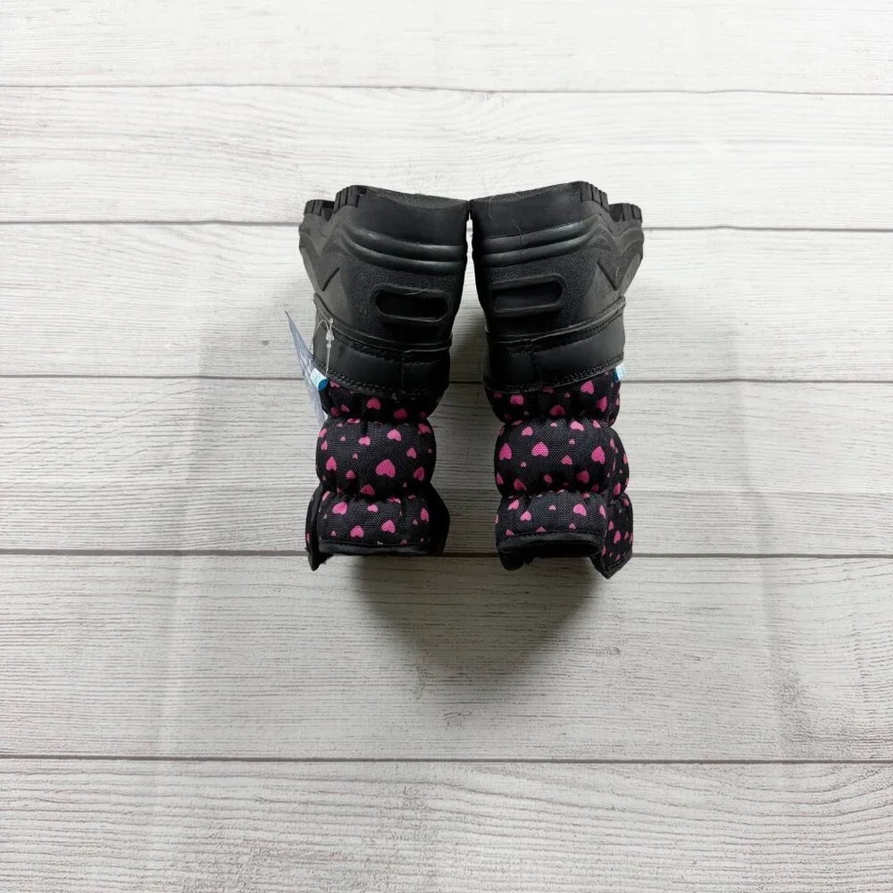 NWT Zoogs Heart Print Snow Boots